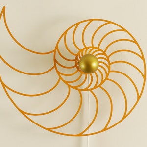 Lampe dombre Nautilus abat-jour en bois lampe murale merveilleuse spirale jeu de lumière murale image 2