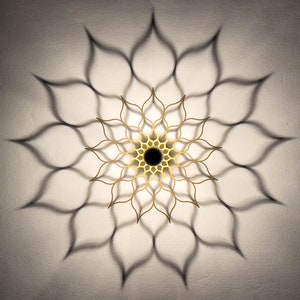 Wall lamp - mandala shadow lamp in the shape of a flower - wooden lampshade - accent light shadow play flower - ceiling