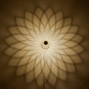 Wall lamp silhouette - flower - wood ornament - shadow ceiling light