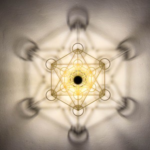 LED wall lamp - Sacred Geometry - The Cube of Metatron - Wooden Lampshade - Shadow Play - Spiritual Space