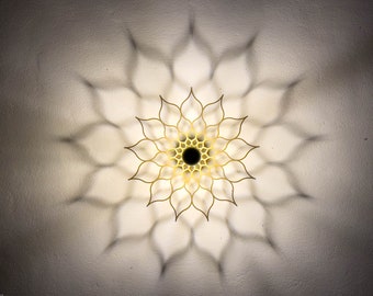 LED wall lamp - mandala shadow lamp in the shape of a flower - wooden lampshade - shadow play flower - accents