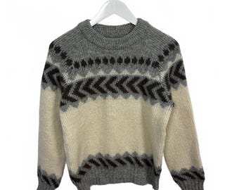 Vintage 90s Brown Bison Women's Grey Cream Patterned Wool Sweater Medium
