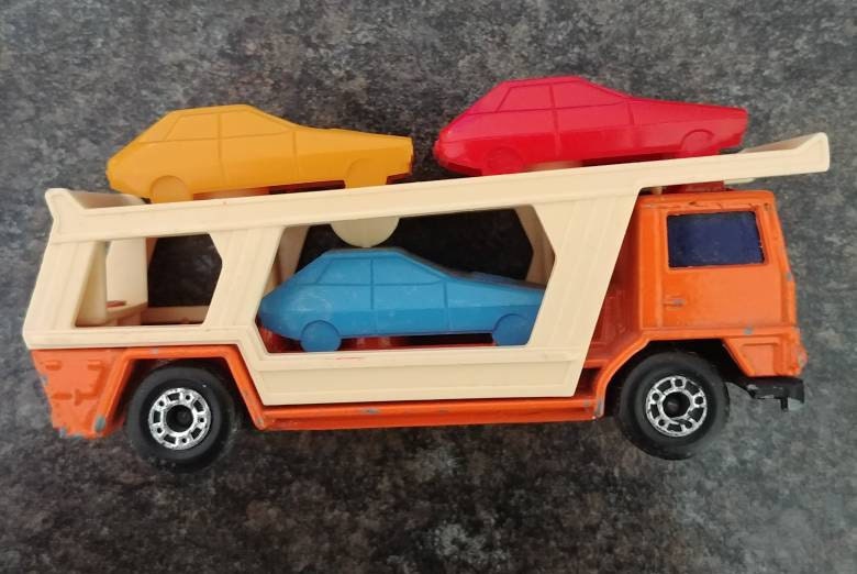 matchbox no 11 car transporter 1976