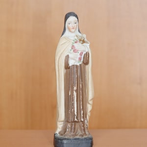 lot ne 549 old vintage antique biscuit  porcelain 768 Germany made Deva Maria Mary saint statue figurine