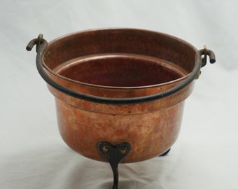 lot nr 972 old vintage solid copper M.L.Villedieu made in France hanging bucket or planter pot jardiniere