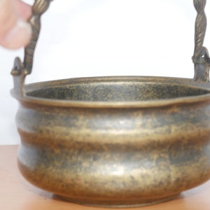 lot nr 592 antique hanging heavy copper bronze bowl container pot planter