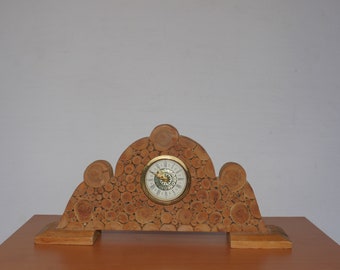 lot nr 820 vintage Mechanical table clock w. Germany movement pile of woods shaped