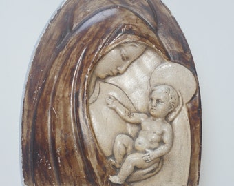 lot nr 260 Old Vintage Madonna and Child Jesus Plaster Chalkware Wall Plaque Hanging Religious Art Virgin Mary Maria  Icon