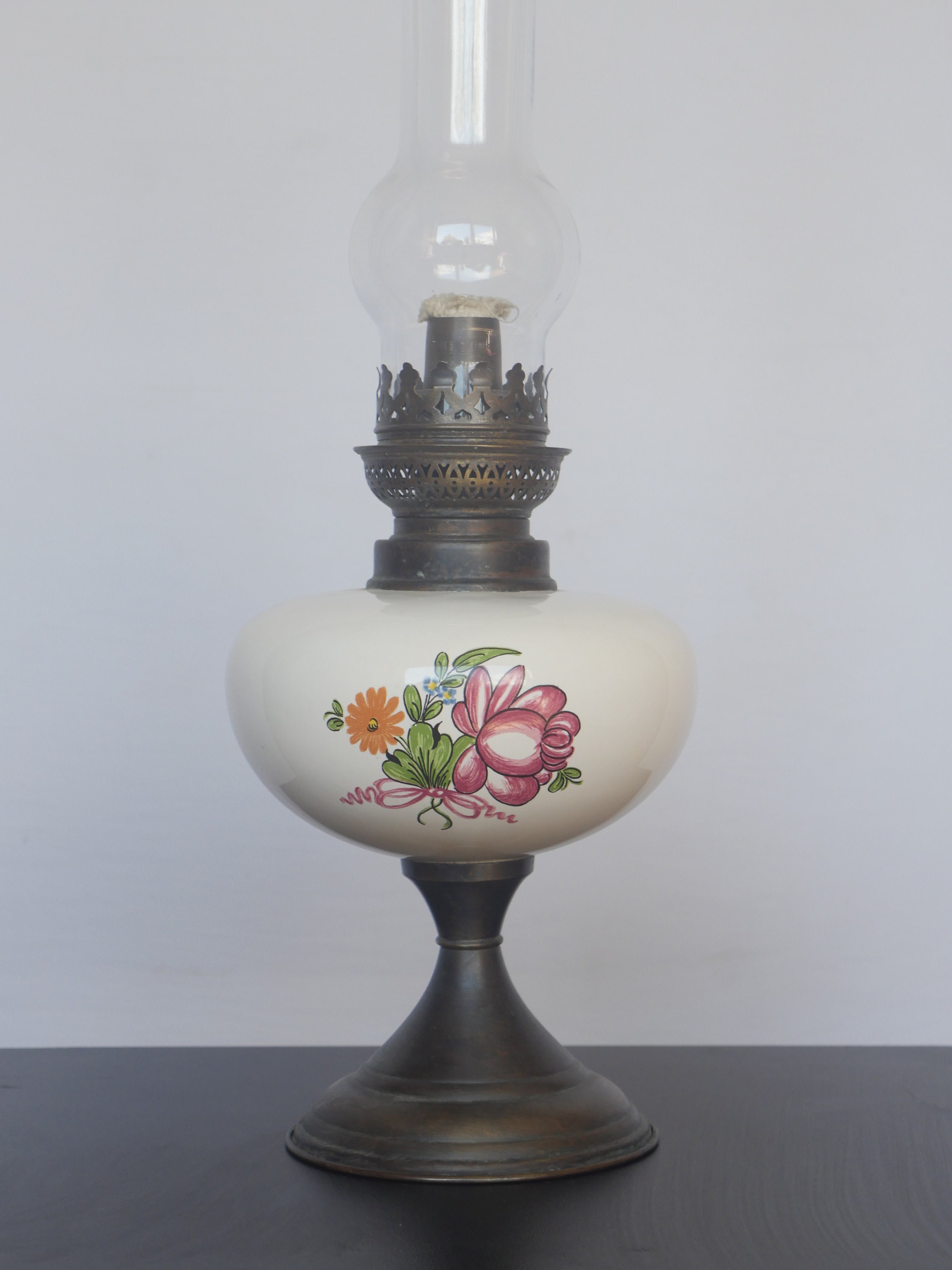 アンティークショップ購入　パラフィンランプ アンティークショップ購入 パラフィンランプ Victorian Paraffin Lamps
