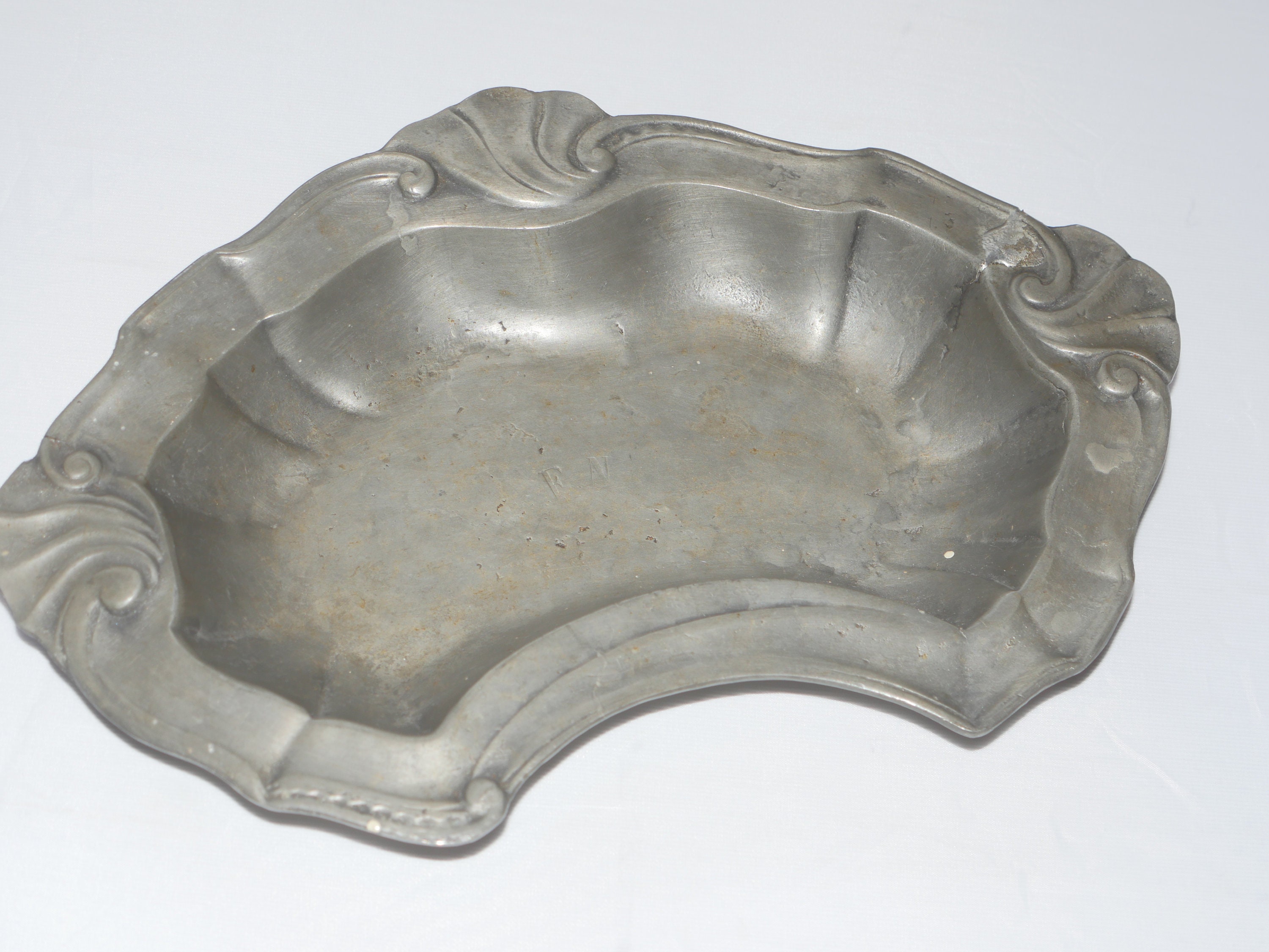 アールヌーボー ヴィンテージ ピューター トレイ - 95% Etain マーク