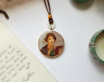 Collier de Sappho, pendentif de la poétesse grecque, pendentif inspiré des fresques romaines de Pompéi, bijou historique, collier de la Rome antique, bijou archéologique