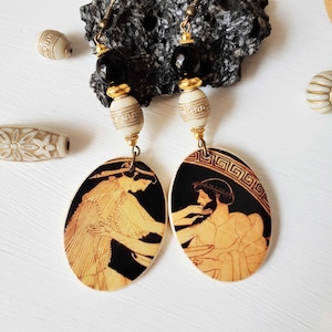 Symposium Greece earrings, wooden earrings with onyx pearls and worked resins, ancient Greek cup reproduction, archeology earrings