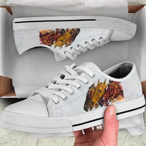 Frauen Pferd Benutzerdefinierte Low Top Krawatte Turnschuhe, Geburtstagsgeschenke für Idee Casual Cute Schuhe