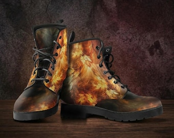 Botas de combate Emberfall Golden Flames de piel vegana: Regalo gótico oscuro