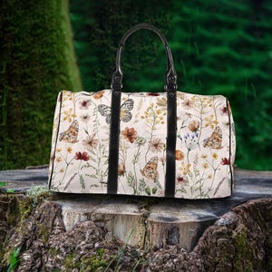 Tiny Bloom Butterfly Travel Bag, Mother&#39;s Day Gifts for Her Weekender Bag Woman Travel Bag