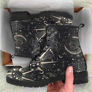 Combat Boots Women&#39;s Moon Phases Abstract Custom Black Leather Boots, Vegan Leather Gifts Cute Shoes