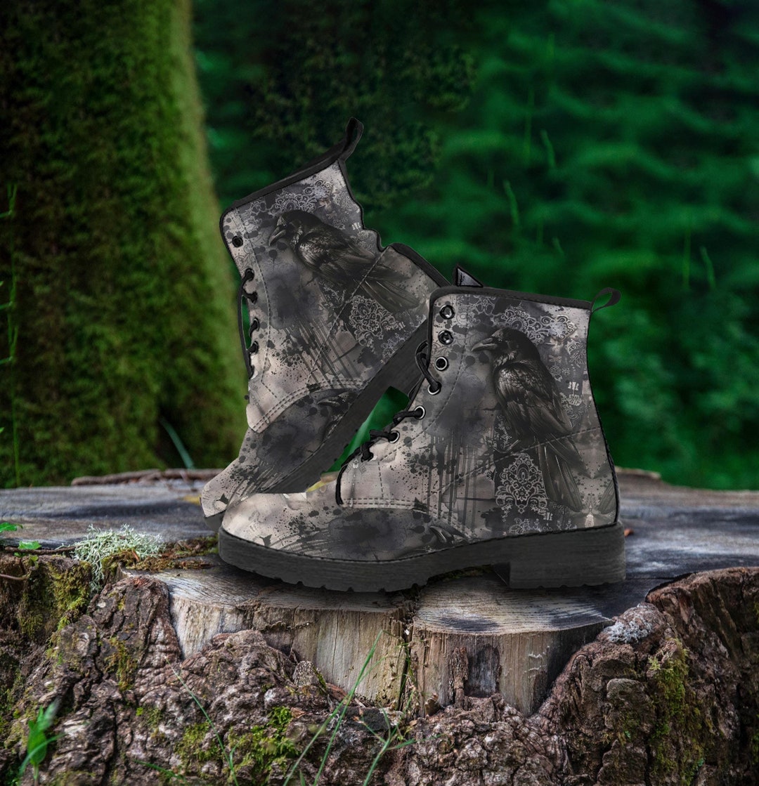 Victorian Gothic Raven Damen Vegan Leder Kampfstiefel