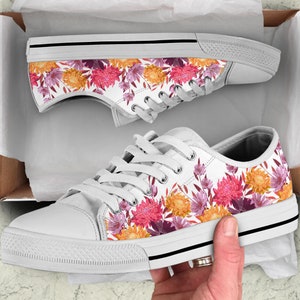 Frauen Gelb Rosa Pale Purple Blumen Low Top Kundenspezifische Weiße Turnschuhe, Lässige Nette Schuhe