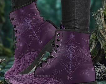 Botas de combate em couro vegano com mandala roxa: presente para meditação espiritual