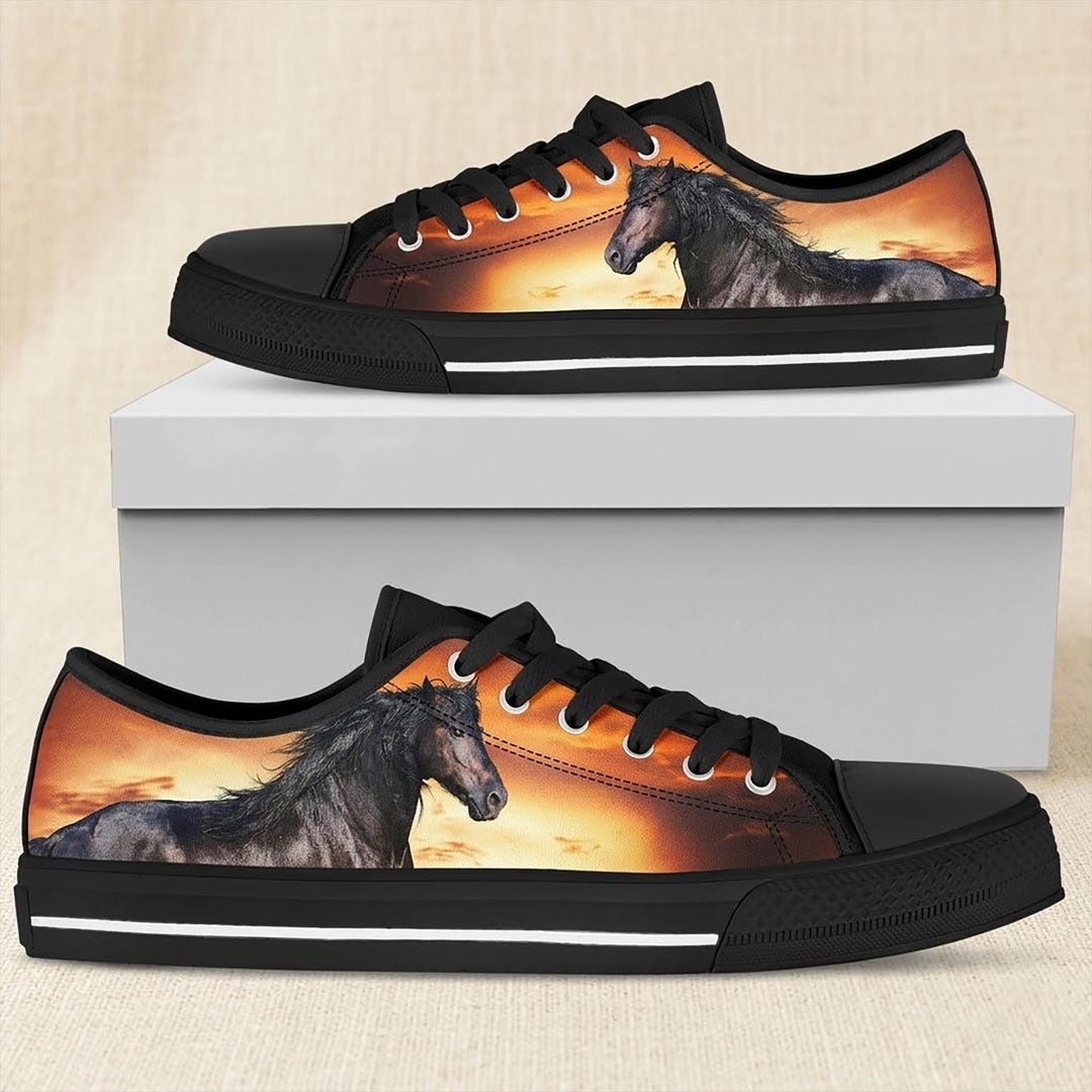 靴 Handmade Reverse Horse Hightop Sneakers Women's Horse Print Low Top Sneakers: Custom Casual Shoes - Etsy