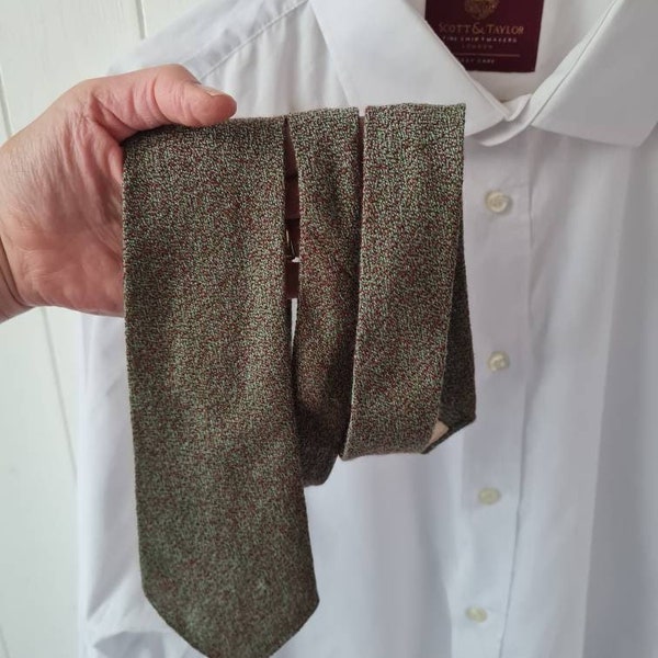 Vintage tweed tie, 50s tie, 60s tie, narrow tie in green, red fleck, mod, Craigmill, made in Scotland, pure wool, vintage necktie, mens tie
