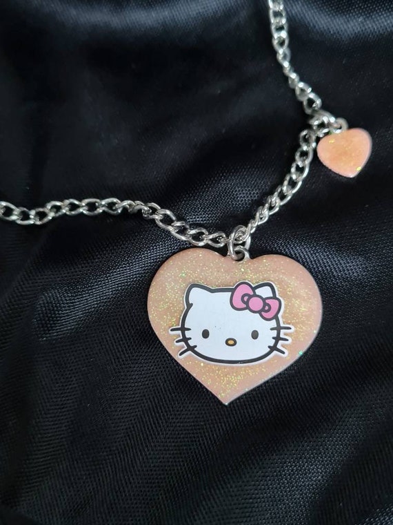 A New Vtg Hello Kitty 3 Charms With Green and Pink Hearts 