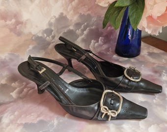 Zapatos vintage de piel con tira trasera de Guglielmo Rotta, fabricados en Italia, con tacón de gatito, detalle de lazo con hebilla plateada, diseño cuadrado de los años 90 Y2K, tendencia.