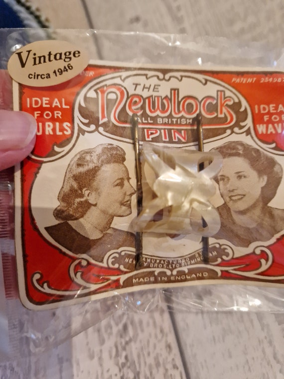 The Newlock Pin 1940s hair accessories unused on … - image 6