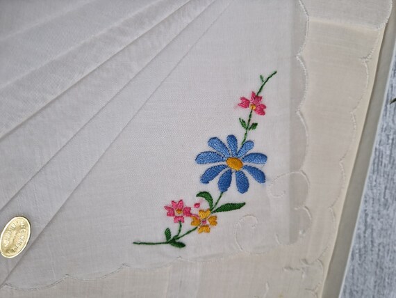 Beautiful Austrian embroidered hankerchiefs in bo… - image 4