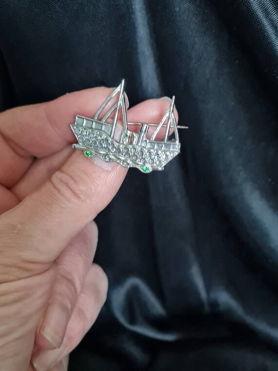 Vintage broach, boat, unusual broach, for restoration Gem