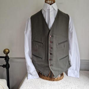 Chaleco vintage para hombre en pura lana verde de Dunn & Co. Gran Bretaña, de mediados de los años 50, estilo eduardiano.