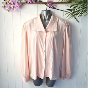 Vintage embroidered blouse, coral pink blouse, 80s blouse with large collar with detail and puff sleeve, pintucking to front