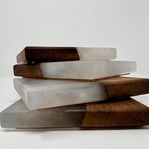 Live EdgeBlack Walnut and White Pearl Epoxy Resin Coaster Set