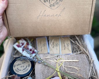 Personalized Spa Gift Set for Mum – Handmade Pamper Hamper
