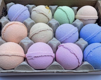 Set of 12 Moisturizing Bath Bombs, Relaxing Fizzy Experience, Delicate Fragrance