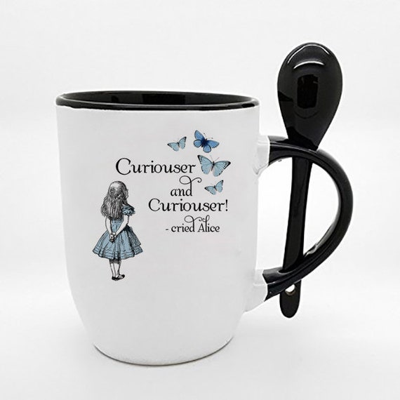 Alice nel Paese delle Meraviglie a tema 11oz tazza di ceramica, cucchiaio  nero tazza di Natale divertente,Amicizia, Idee regalo di compleanno. -   Italia