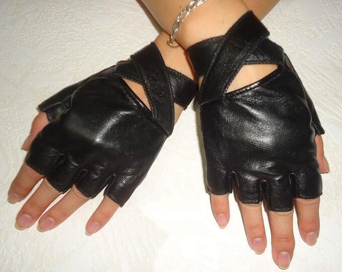 Fashion Women's Black Genuine Leather Fingerless Gloves Made With