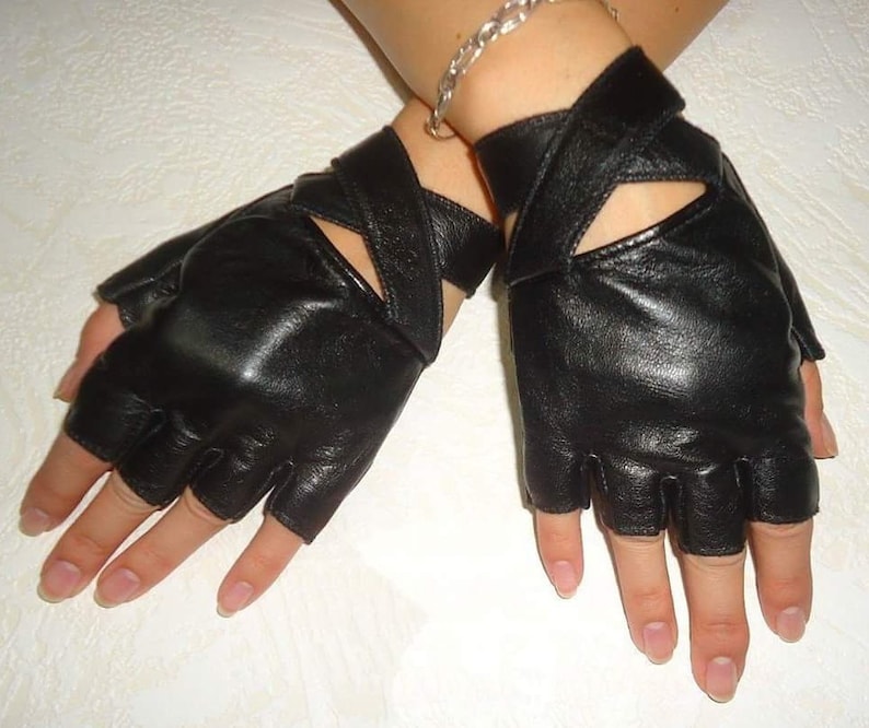 Fashion Women's Black Genuine Leather Fingerless Gloves Made with Italian Genuine Leather