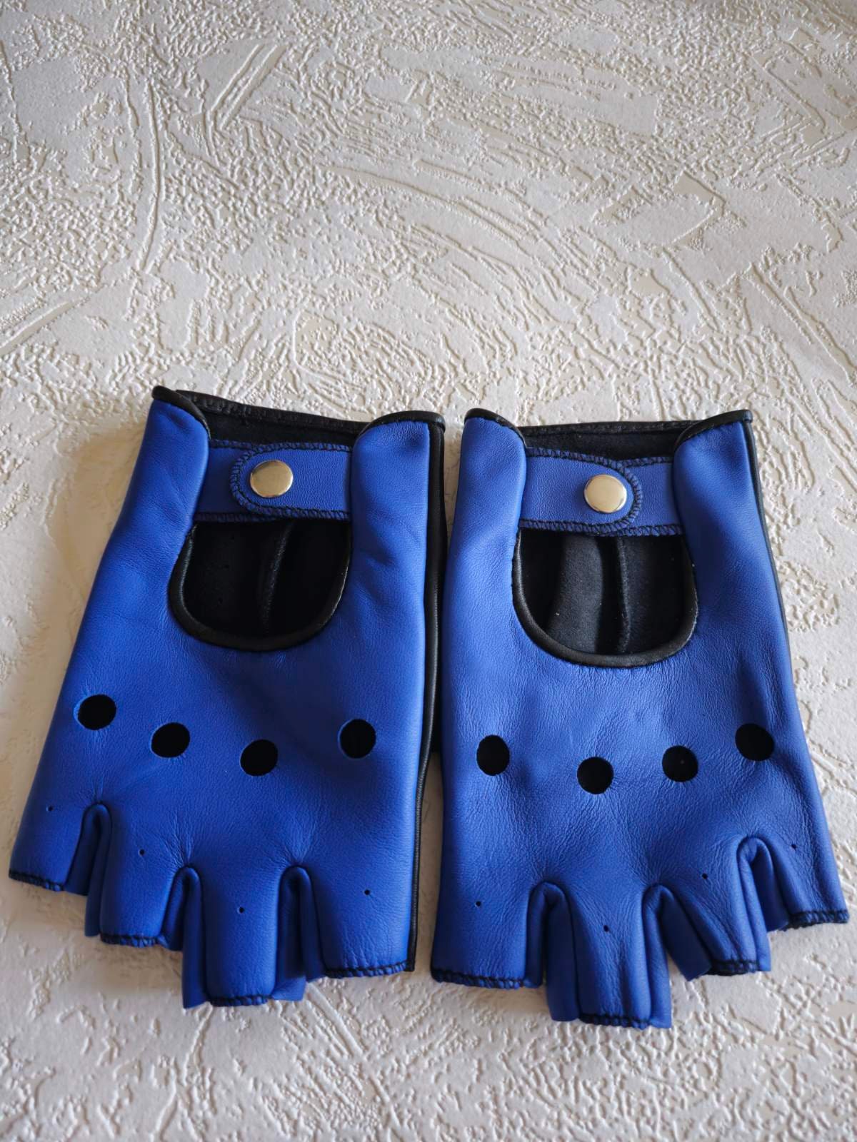 Blue leather fingerless gloves discount