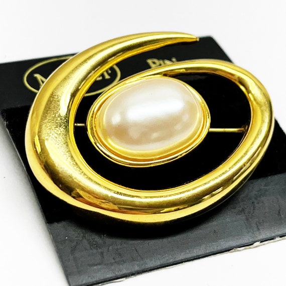 Vintage Monet Gold & Faux Pearl Swirl Brooch / Pin - image 3