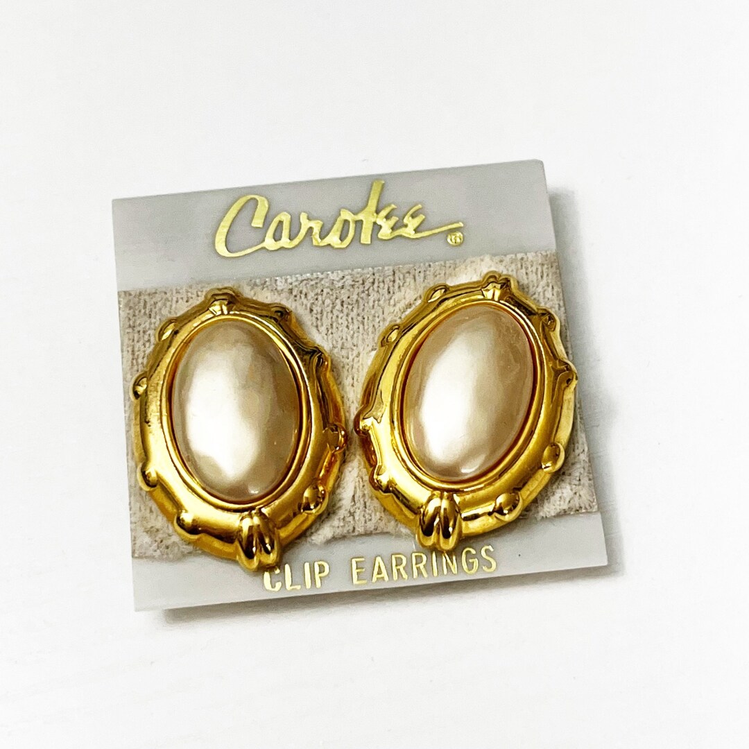 Ex Store Vintage Clip-On Earrings – Gold Finish, Oval, White Faux Pearl Leaves, Regal Boho Style