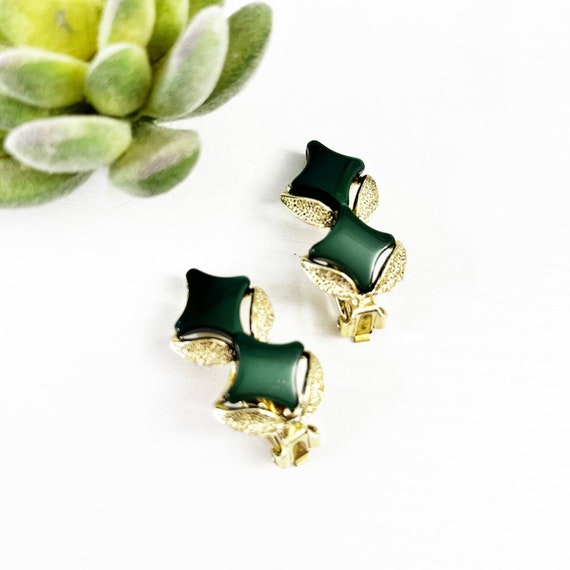 Mid-Century Vintage Hunter Green Thermoset Clip E… - image 1