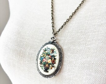 Sarah Coventry "Tapestry" 70's Vintage Needlepoint Style Necklace