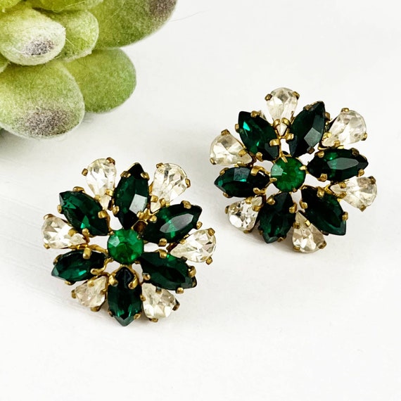 Vintage Green Glass Stone Flower Screw Back Earri… - image 1