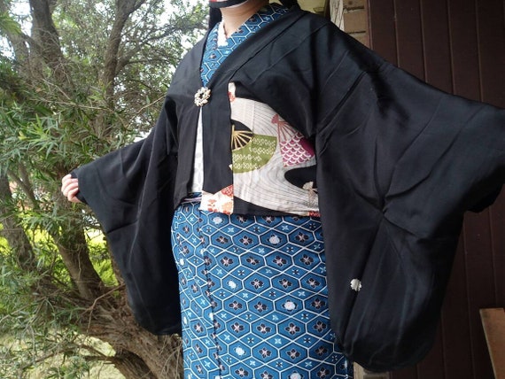 Haori Kimono Jacket With Brooch - Etsy