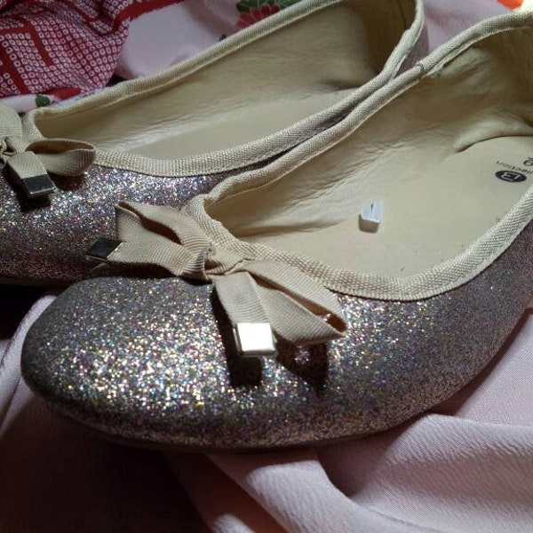 Vintage Style Shoes; Size 39.5 Gold Glitter Flats! Comfort Shoes with Bows, Vegan Leather