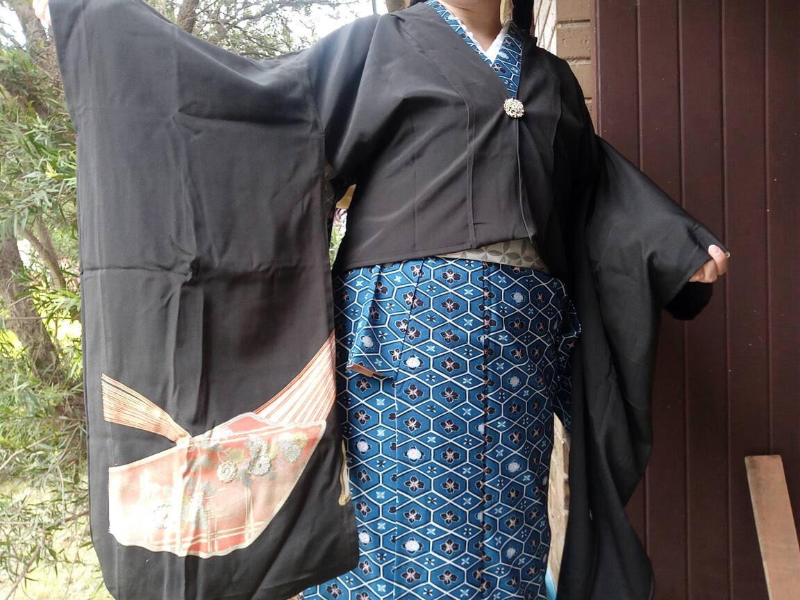Black Furisode Haori Kimono Jacket With Brooch: Vintage