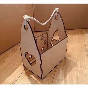Decorated storage box schematic with handles