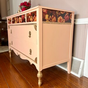 Custom Order Jacobean 5 drawer Dresser| Vintage Chest of Drawers | Romantic Bedroom Furniture | Apricot Peach and Gold Nursery | Rose Accent 画像 6