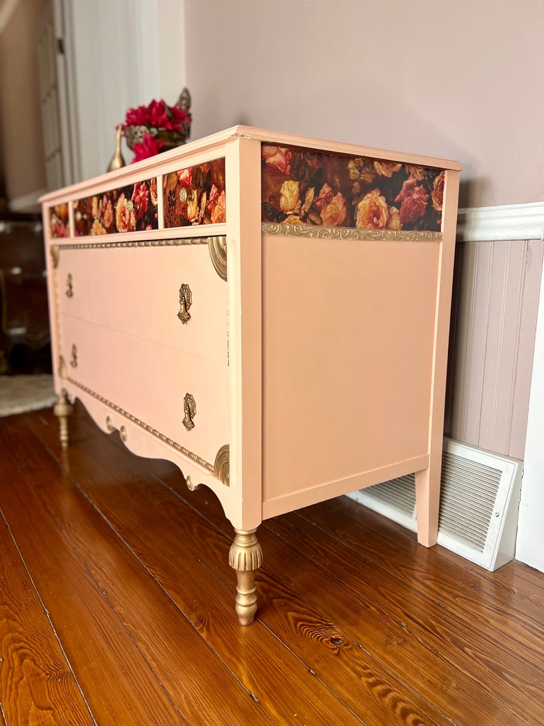 Custom Order Jacobean 5 drawer Dresser| Vintage Chest of Drawers | Romantic Bedroom Furniture | Apricot Peach and Gold Nursery | Rose Accent 画像 6